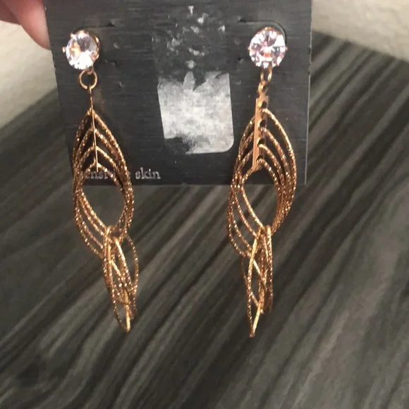 Brand New Cezanne earrings - Picture 2 of 7